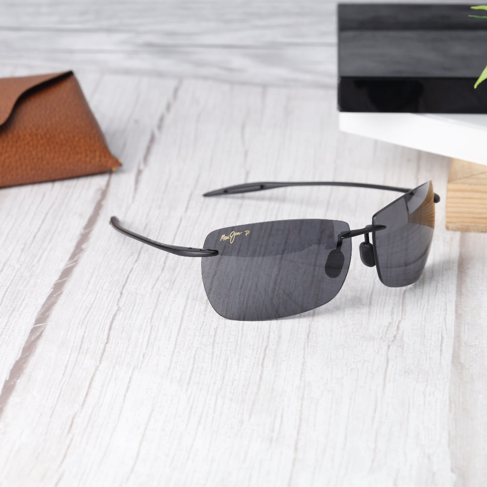 Classic Polarized Lighthouse Style 423-02 Black Neutral Grey Sunglass with black frame and neutral grey polarized lenses featuring UV 400 protection from JUO INDIA.